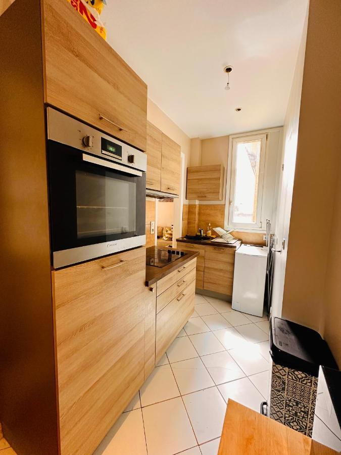 Cosy Appartement Avec Vue Tour Eiffel Paris Exterior foto